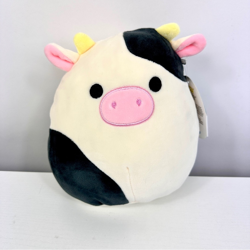 Squishmallows Connor The Cow 7” Plush
Black/White
